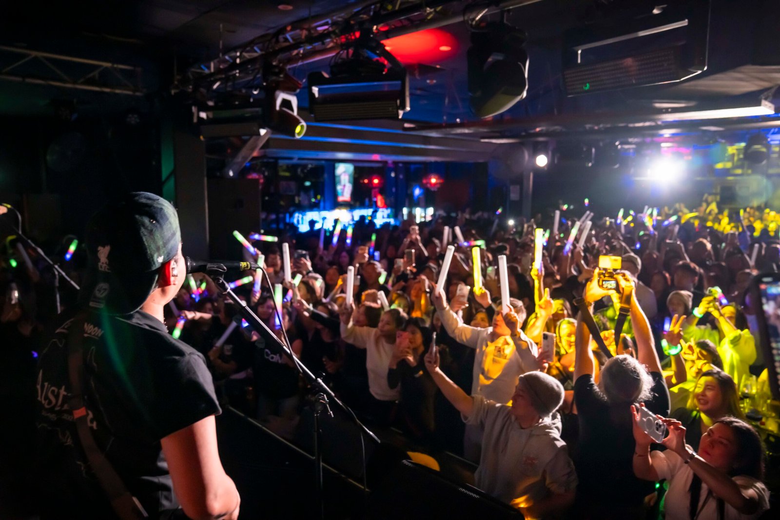 Labanoon performing to a packed crowd at Shark Hotel in Sydney